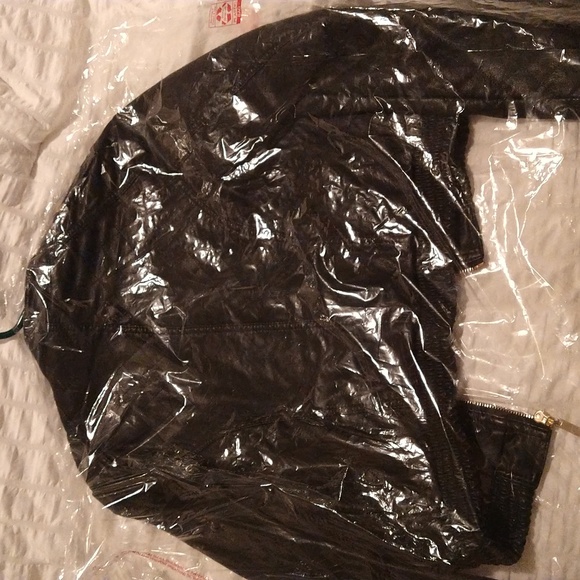 Jacket - Picture 7 of 10